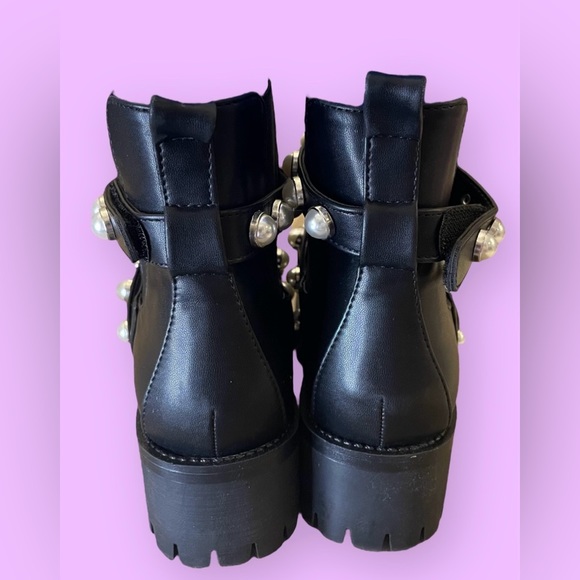 BP KORA 2 LUG CHELSEA LUG PEARLY BEADED ANKLE BOOTS - Picture 6 of 8